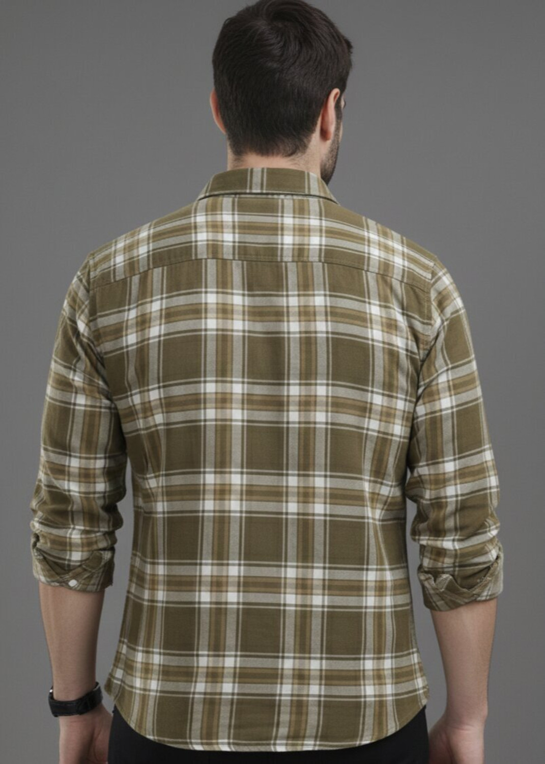 Image of Roadster Men Regular Fit Solid Spread Collar Casual Shirt