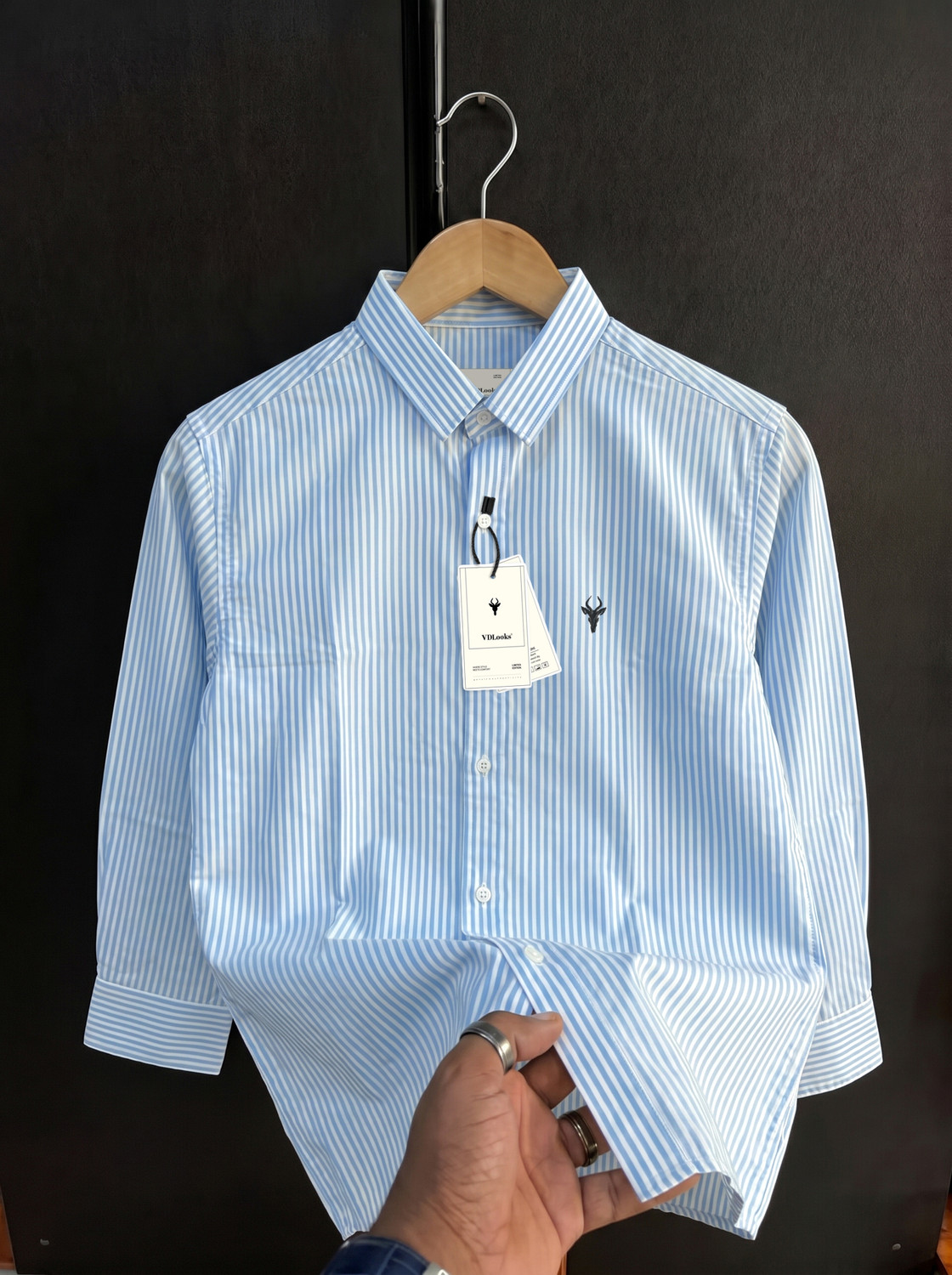 vdlooks Men Striped Light Blue Shirt - Image 4
