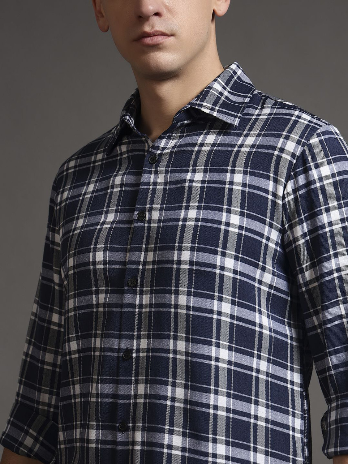 Image of METRONAUT Men Regular Fit Checkered Spread Collar Casual Shirt