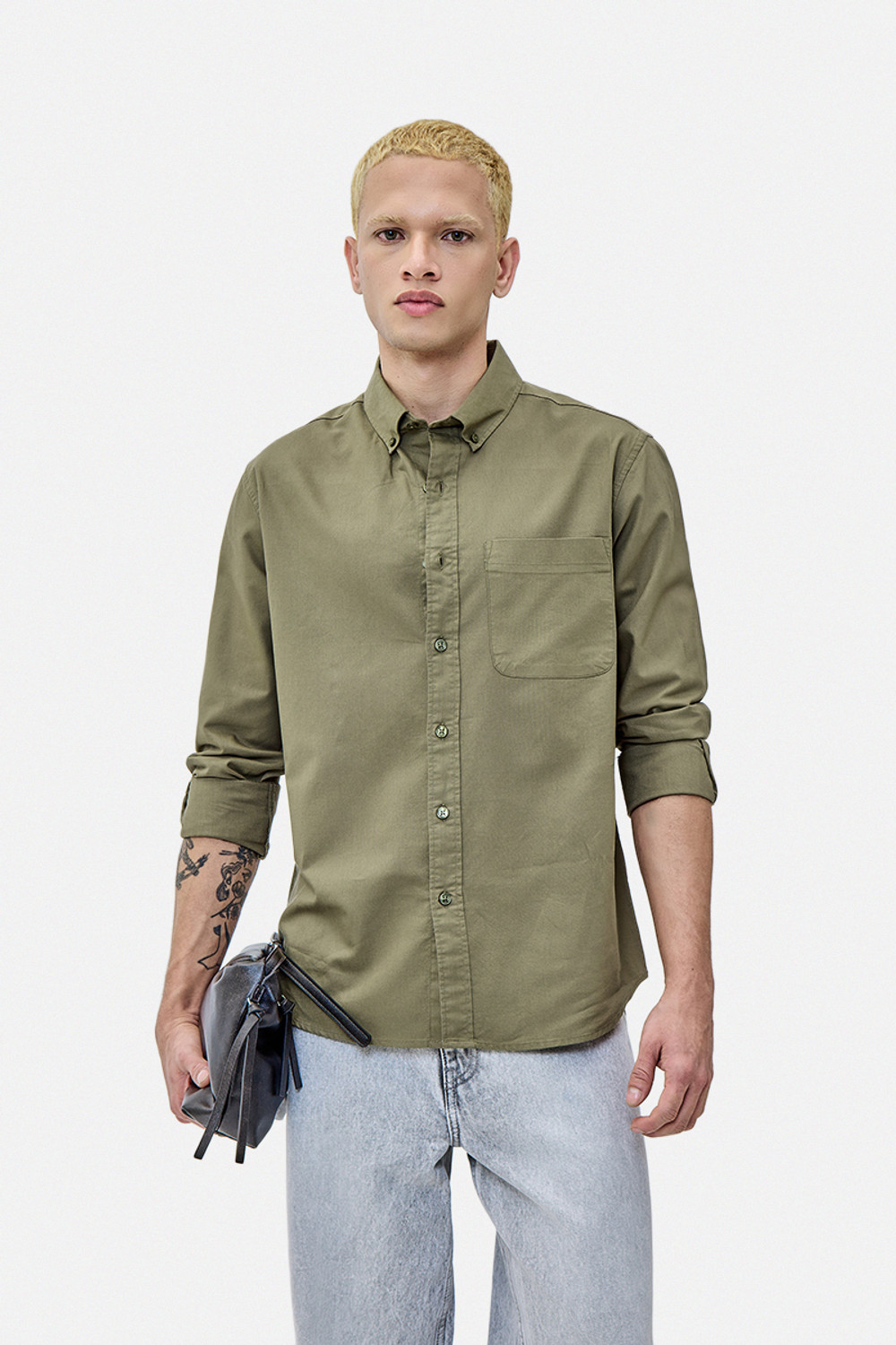 Snitch Men Regular Fit Solid Spread Collar Casual Shirt - Image 1