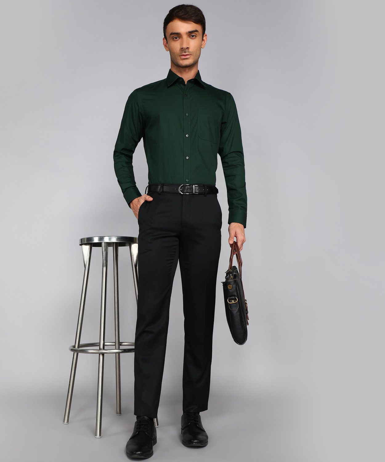 Image of Raymond Men Slim Fit Solid Cut Away Collar Formal Shirt