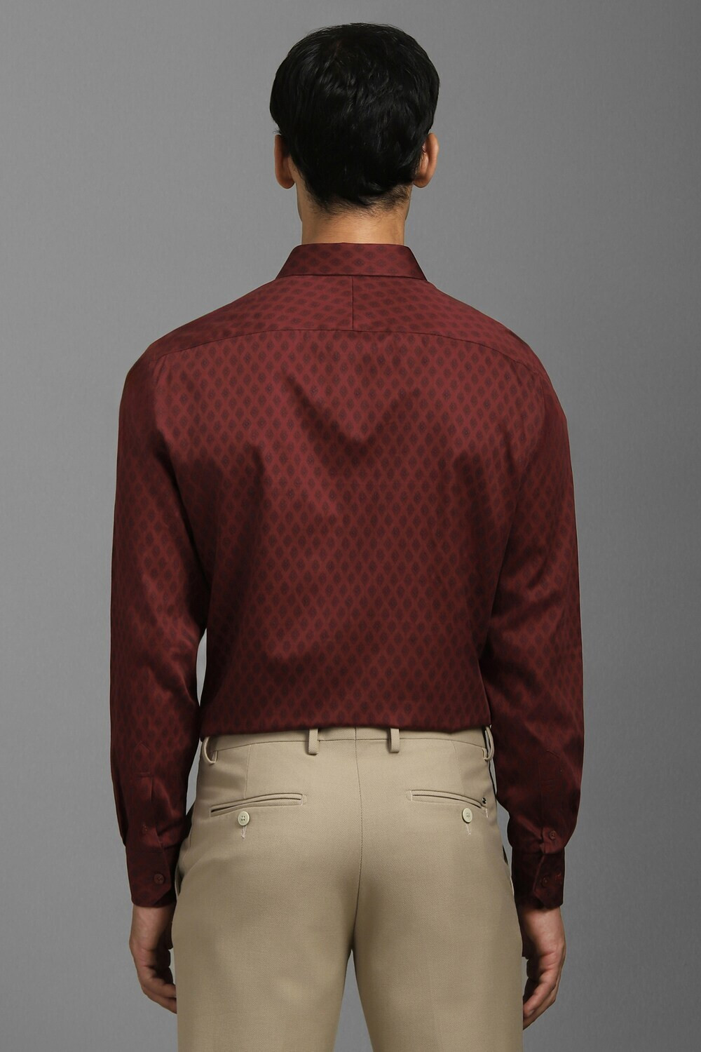 Image of LOUIS PHILIPPE Men Regular Fit Printed Spread Collar Formal Shirt