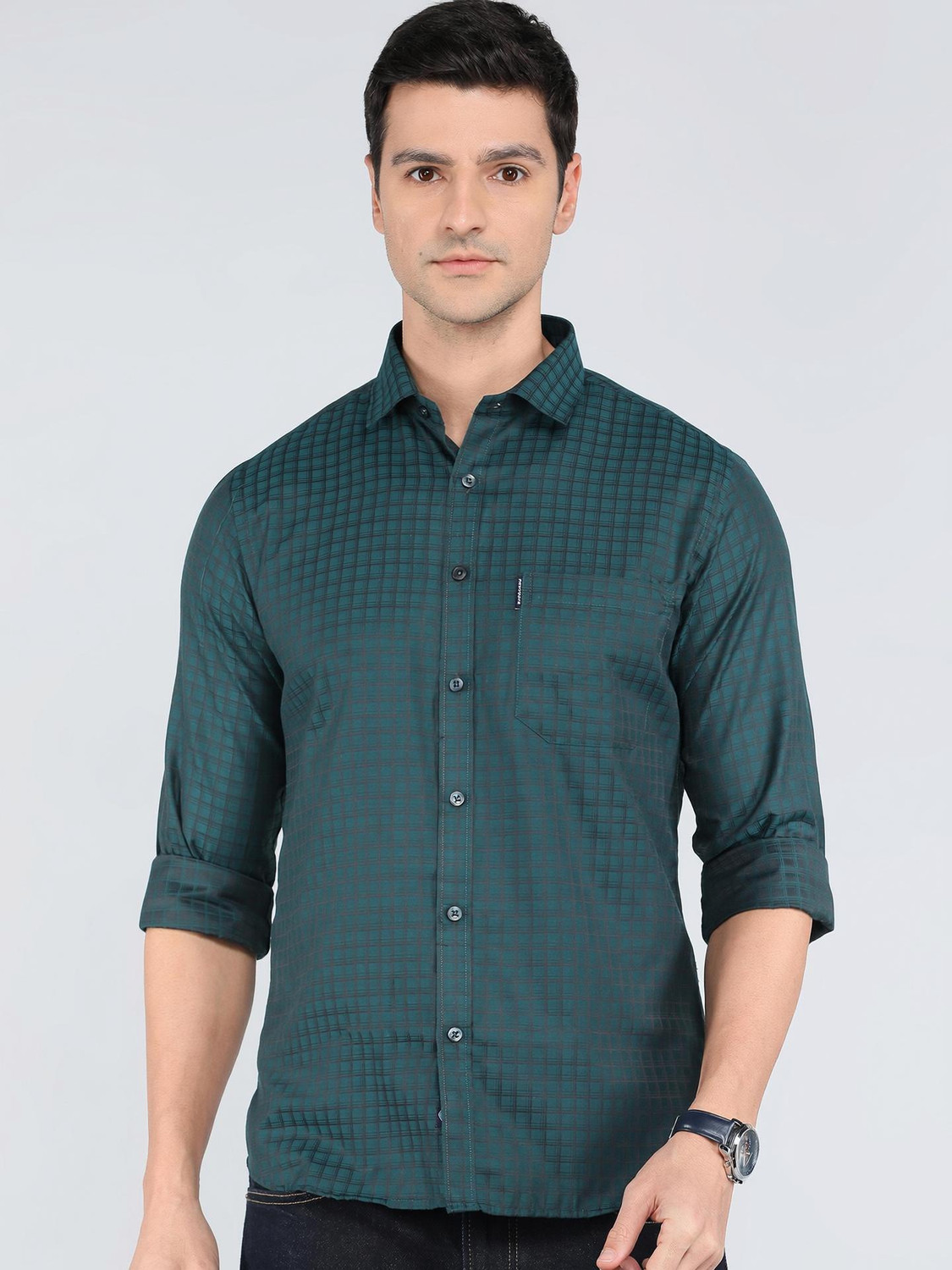 Image of PROVOGUE Men Slim Fit Solid Slim Collar Casual Shirt