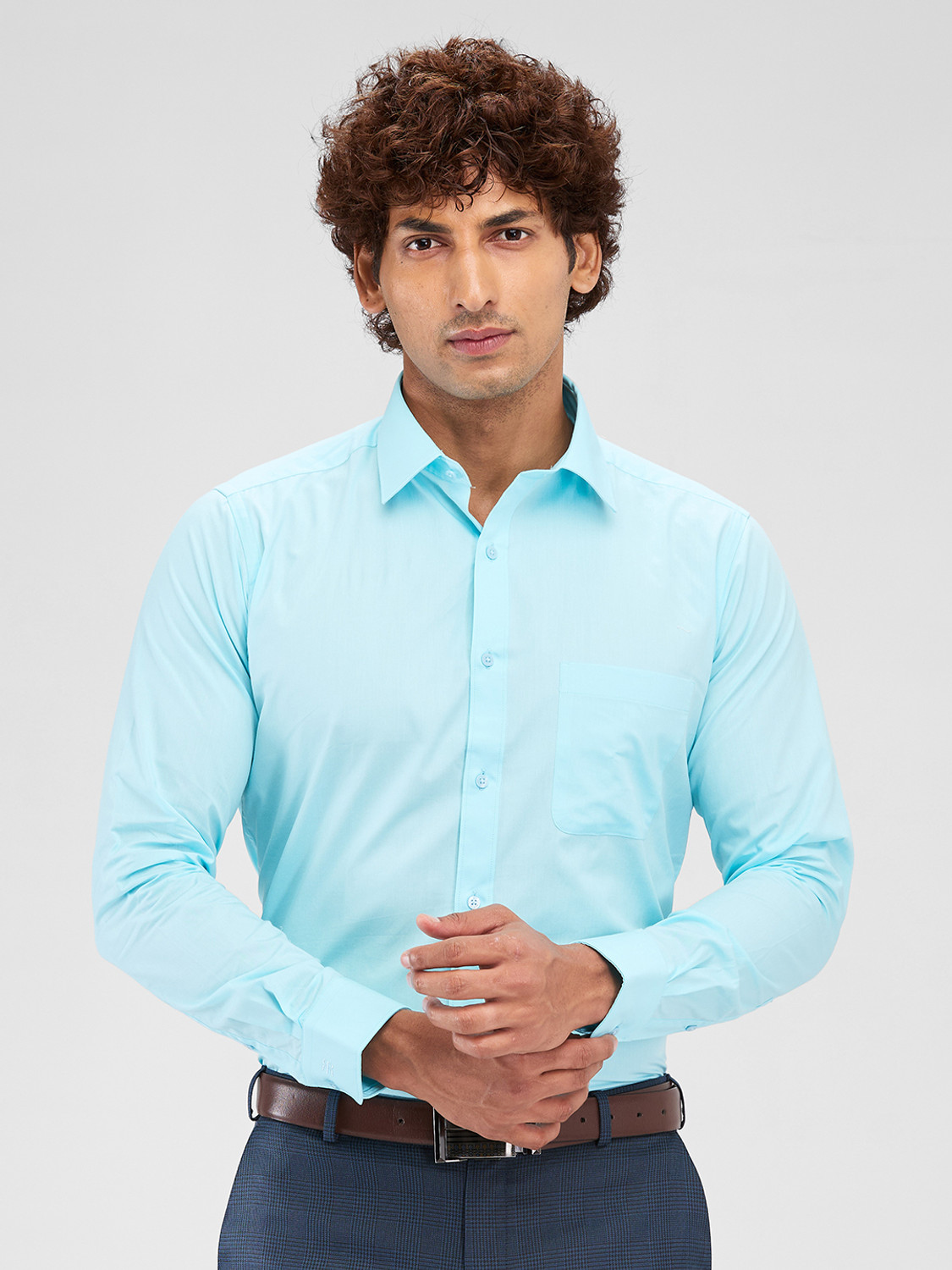 Image of Raymond Men Slim Fit Solid Cut Away Collar Formal Shirt