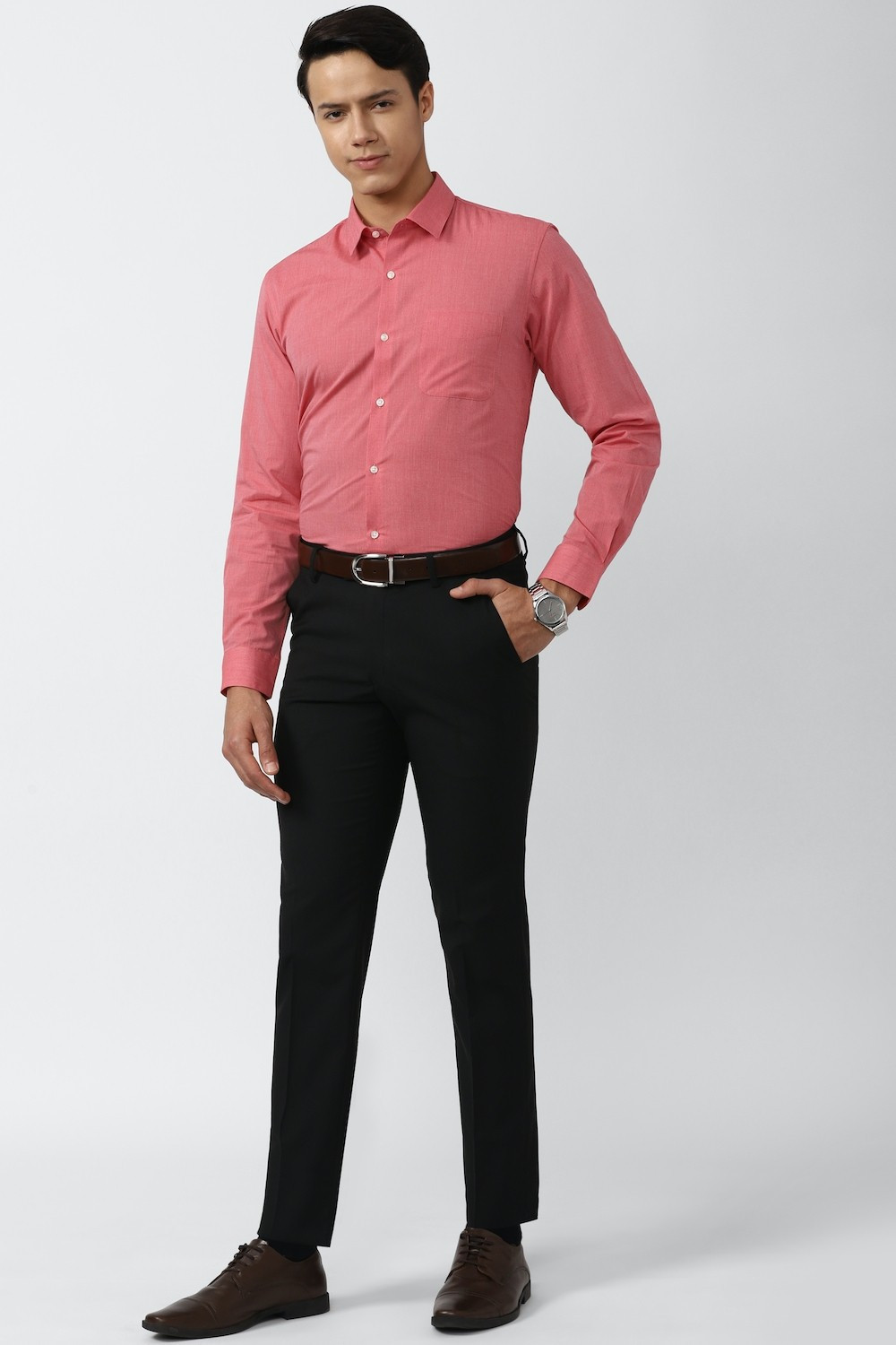 Image of PETER ENGLAND Men Slim Fit Solid Spread Collar Formal Shirt