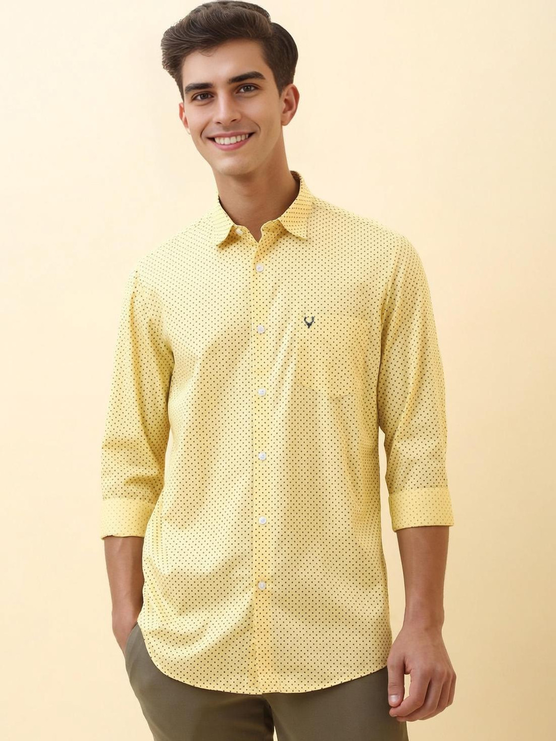 Image of mischief monkey Men Tailored Fit Striped Button Down Collar Casual Shirt
