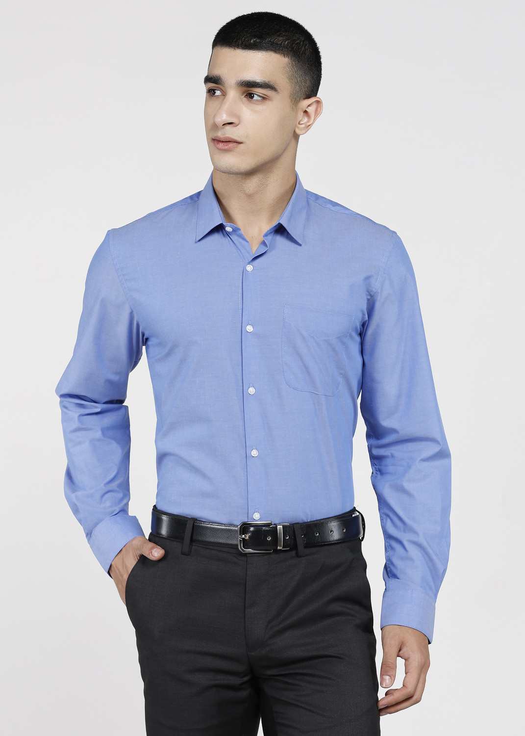 PETER ENGLAND Men Slim Fit Solid Spread Collar Formal Shirt - Image 1