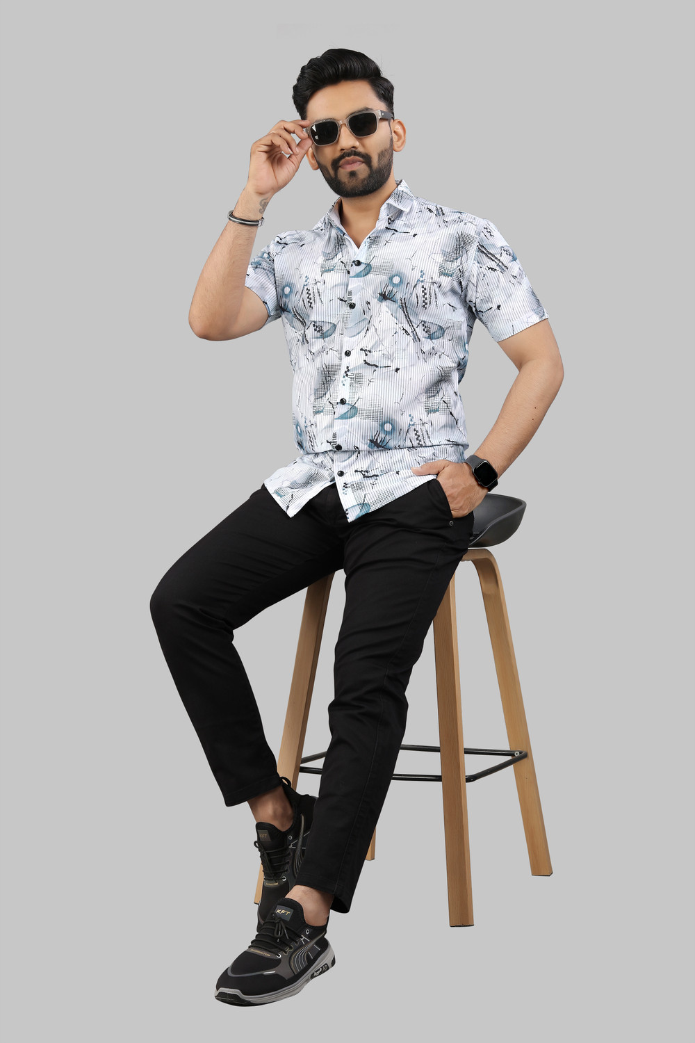 Image of Varidashi Men Regular Fit Printed Spread Collar Casual Shirt