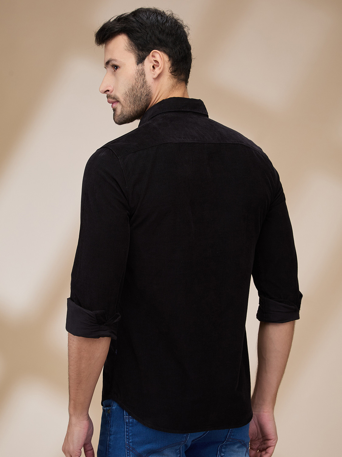 Image of PARX Men Slim Fit Solid Cut Away Collar Casual Shirt