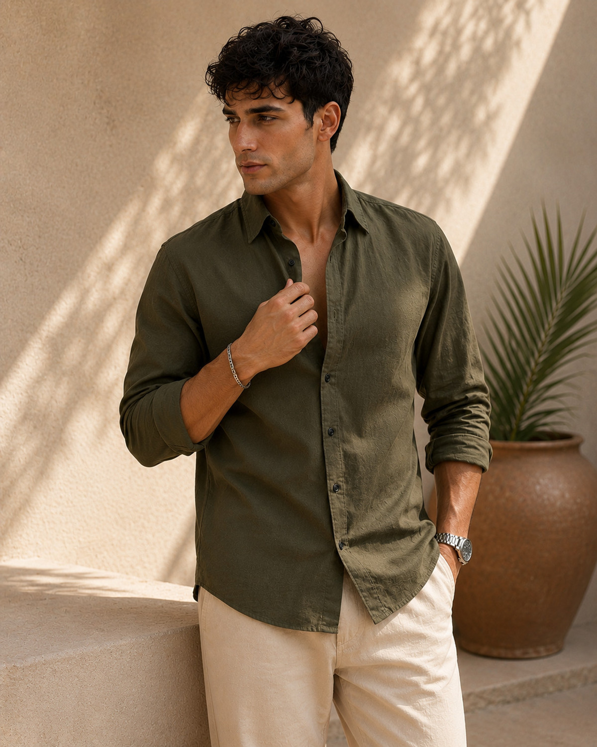 Image of Roadster Men Regular Fit Solid Spread Collar Casual Shirt