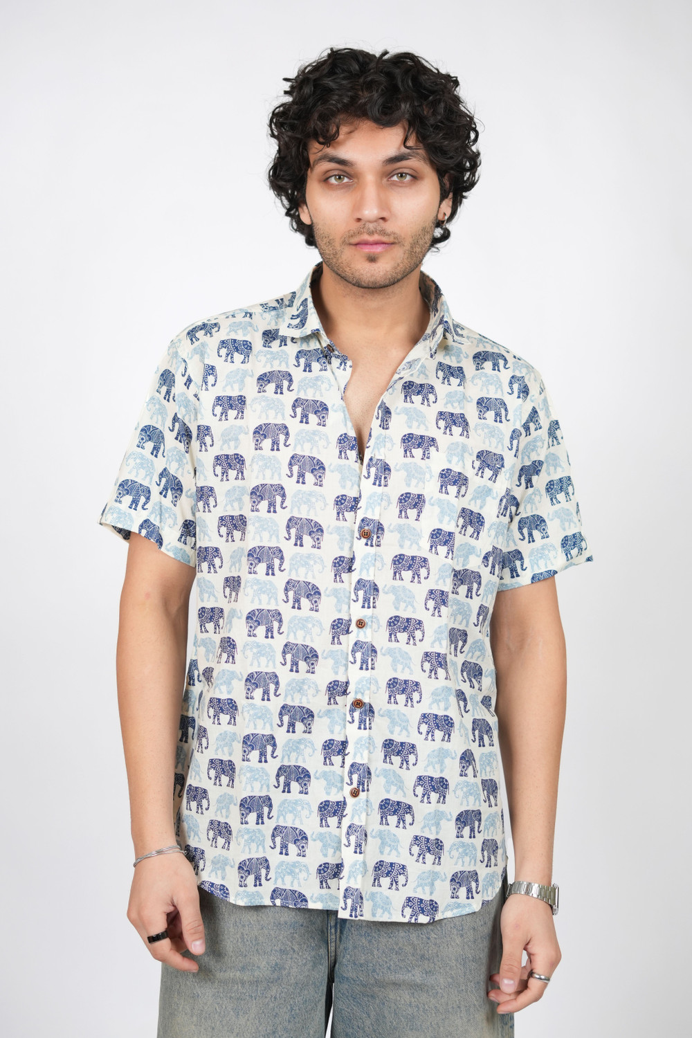 Image of trouwaille Men Regular Fit Printed Button Down Collar Casual Shirt
