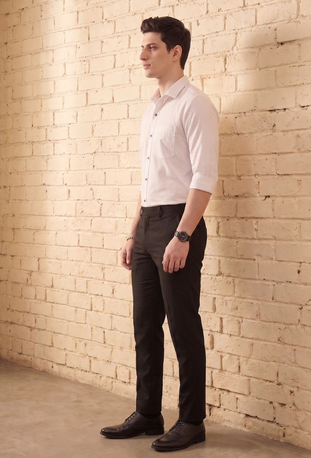 Image of FIBERMILL Men Slim Fit Solid Spread Collar Formal Shirt