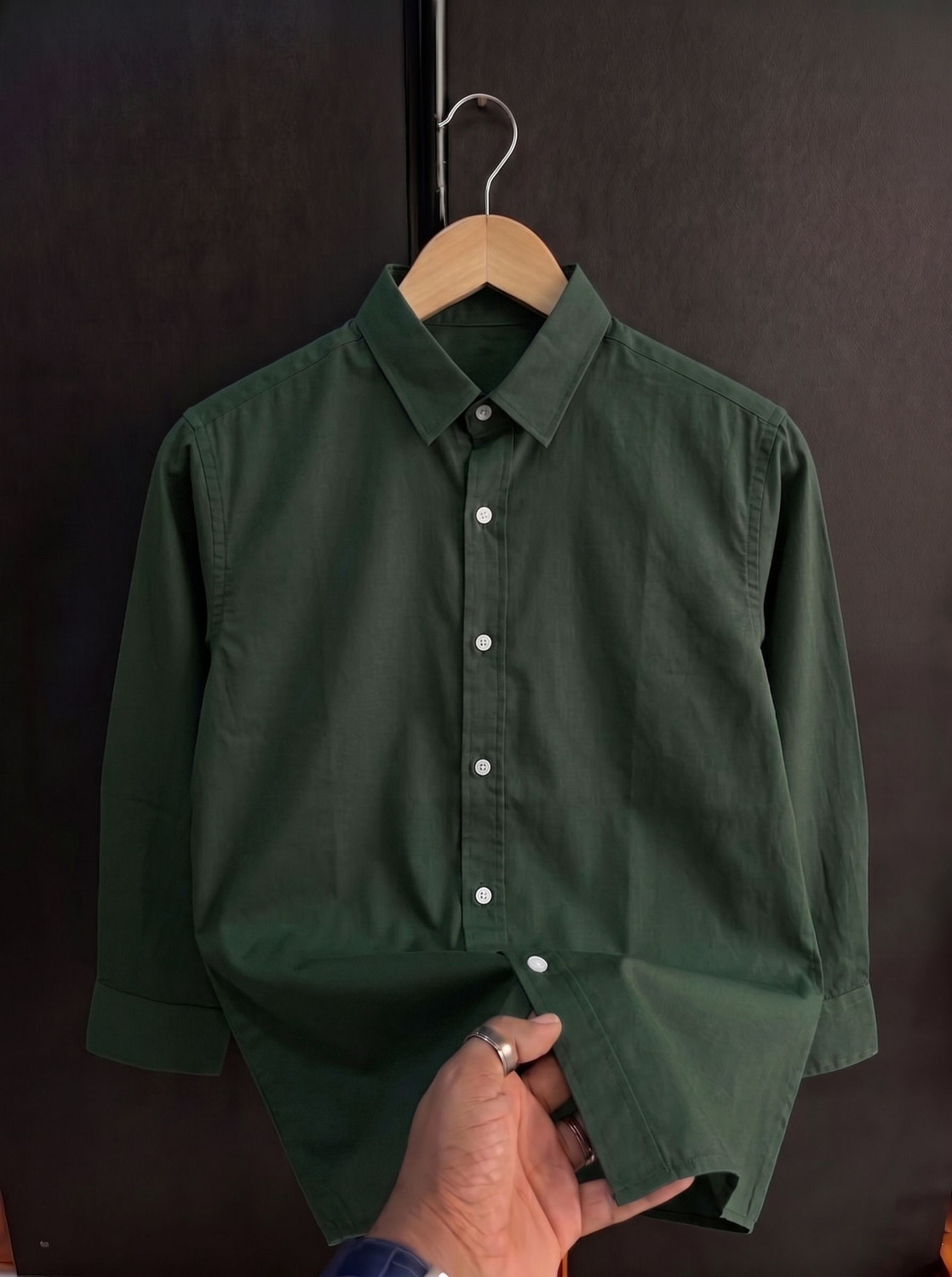 Virastix Men Regular Fit Solid Spread Collar Shirt - Image 1