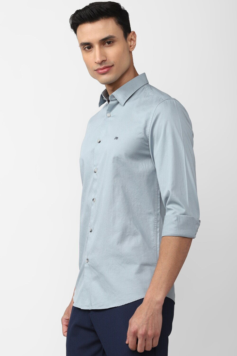 Image of PETER ENGLAND Men Slim Fit Solid Spread Collar Casual Shirt