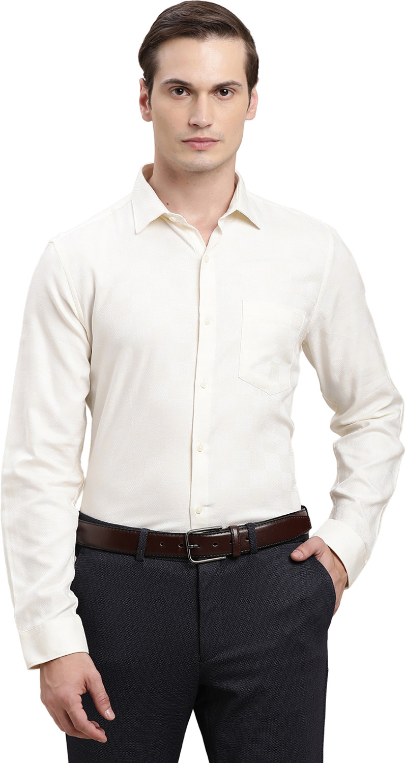 Image of TURTLE Men Slim Fit Solid Formal Shirt