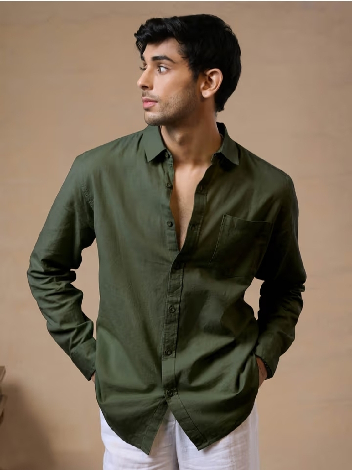 Image of Roadster Men Regular Fit Solid Spread Collar Casual Shirt