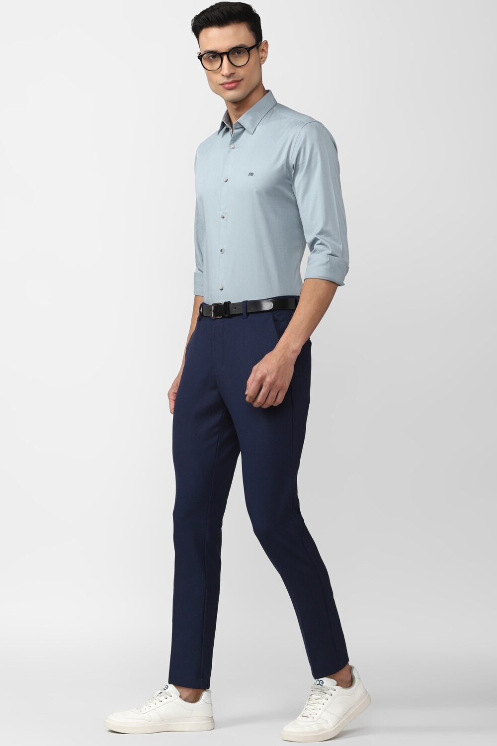 Image of PETER ENGLAND Men Slim Fit Solid Spread Collar Casual Shirt