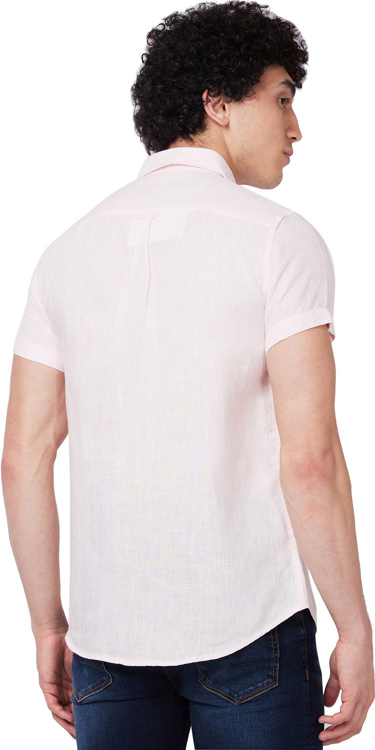 Image of Spykar Men Regular Fit Solid Slim Collar Casual Shirt