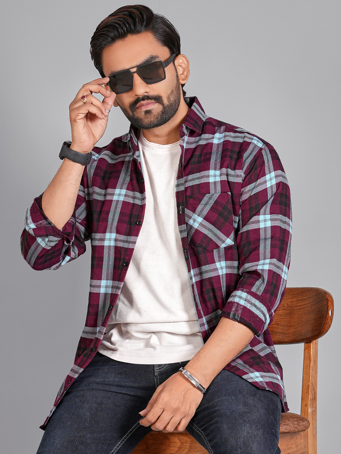 Image of Crystalcruse Men Regular Fit Checkered Spread Collar Casual Shirt