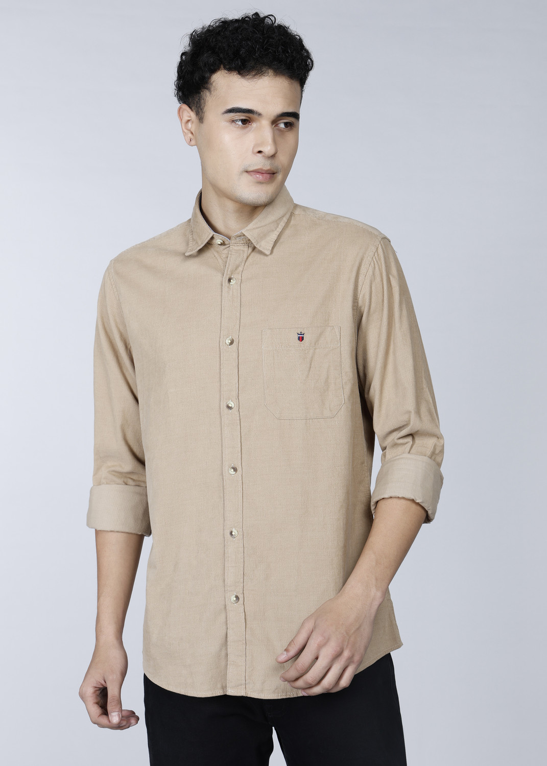 Image of PETER ENGLAND Men Slim Fit Solid Spread Collar Casual Shirt