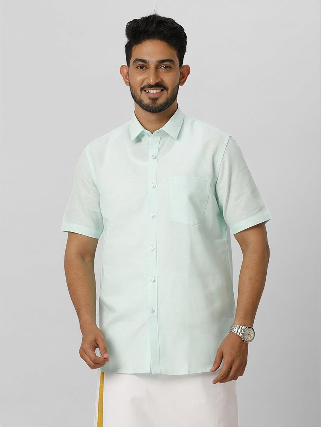 Image of Spykar Men Regular Fit Solid Slim Collar Casual Shirt
