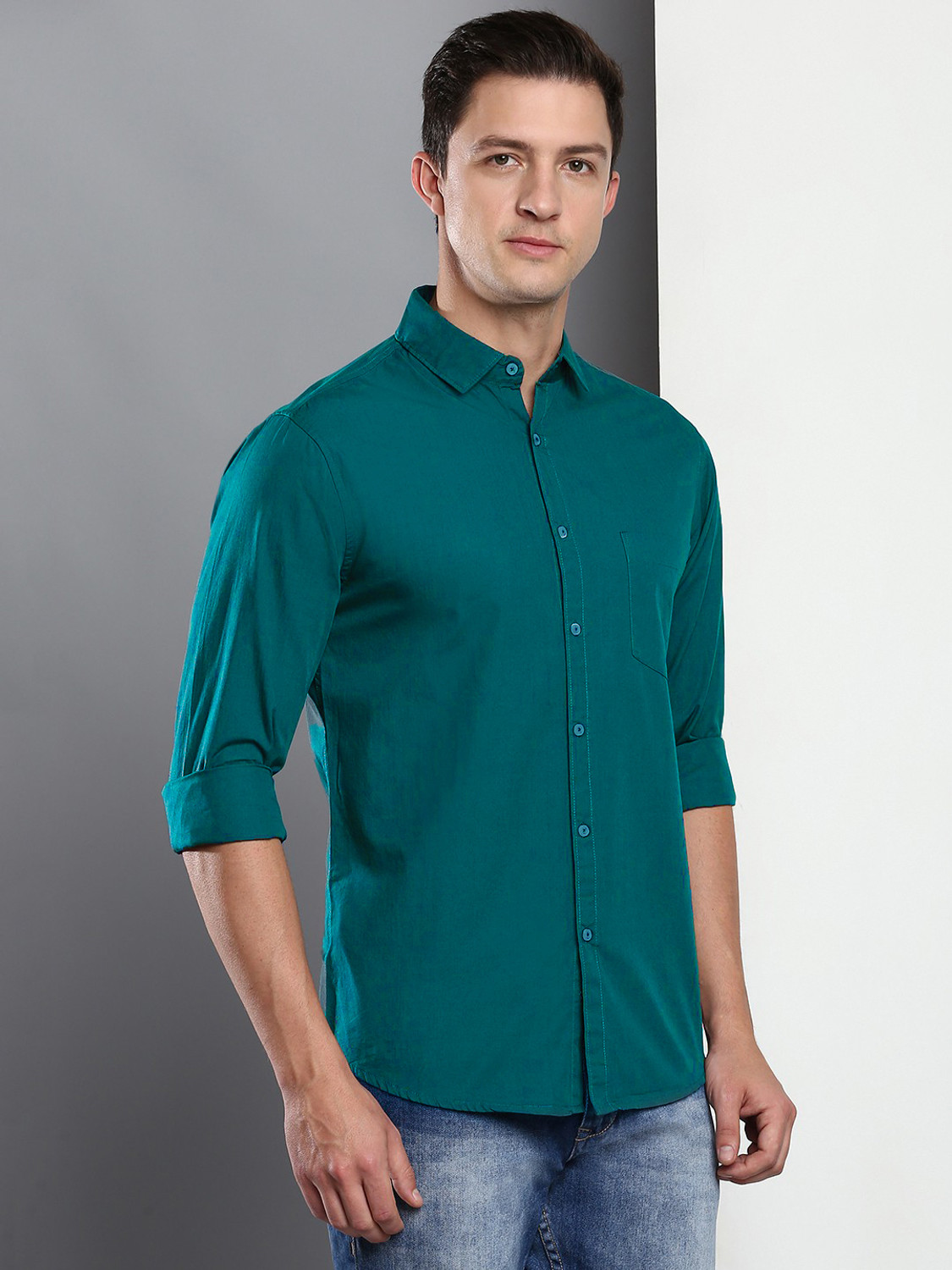 Image of PROVOGUE Men Slim Fit Solid Slim Collar Casual Shirt