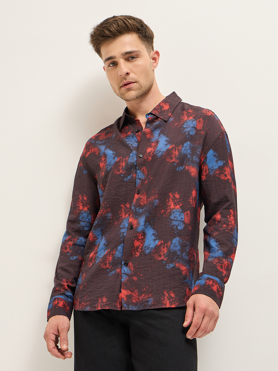 Image of THE BEAR HOUSE Men Slim Fit Solid Spread Collar Casual Shirt