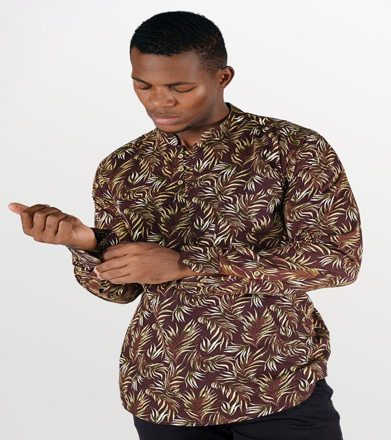 Image of french crown Men Regular Fit Printed Spread Collar Casual Shirt
