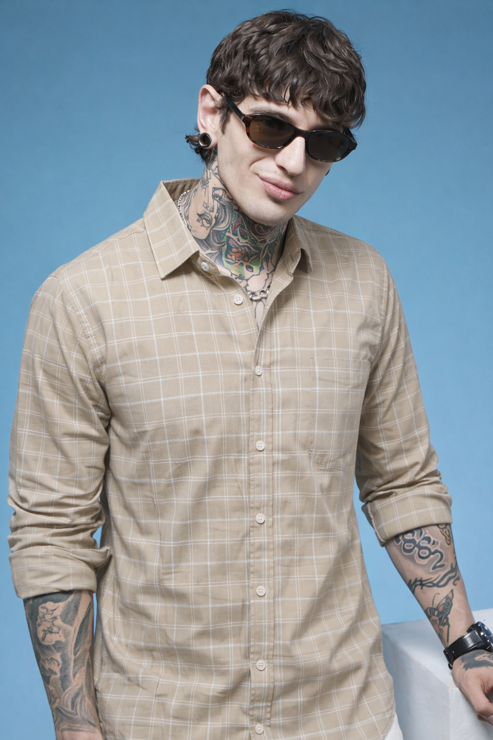Image of Roadster Men Slim Fit Checkered Spread Collar Casual Shirt