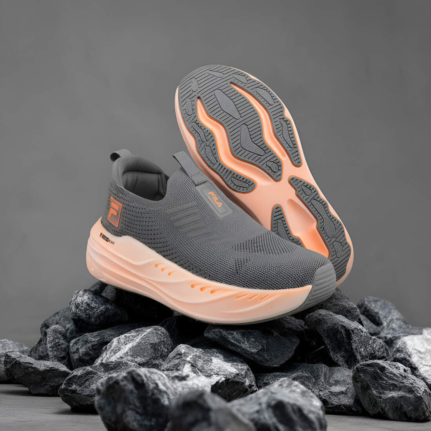FILA Men Gray Shoe Sneakers - Image 6