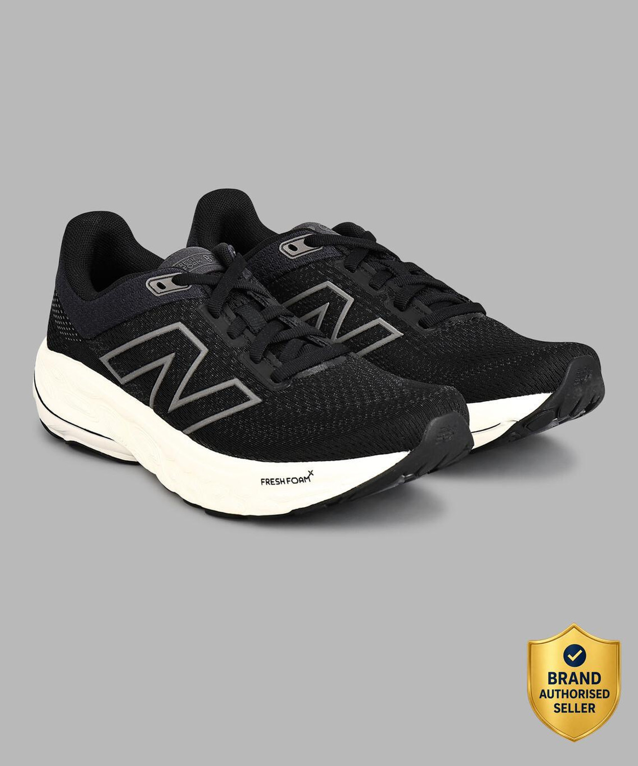 Image of New Balance 1080 Running Shoes For Women (Black , 6)