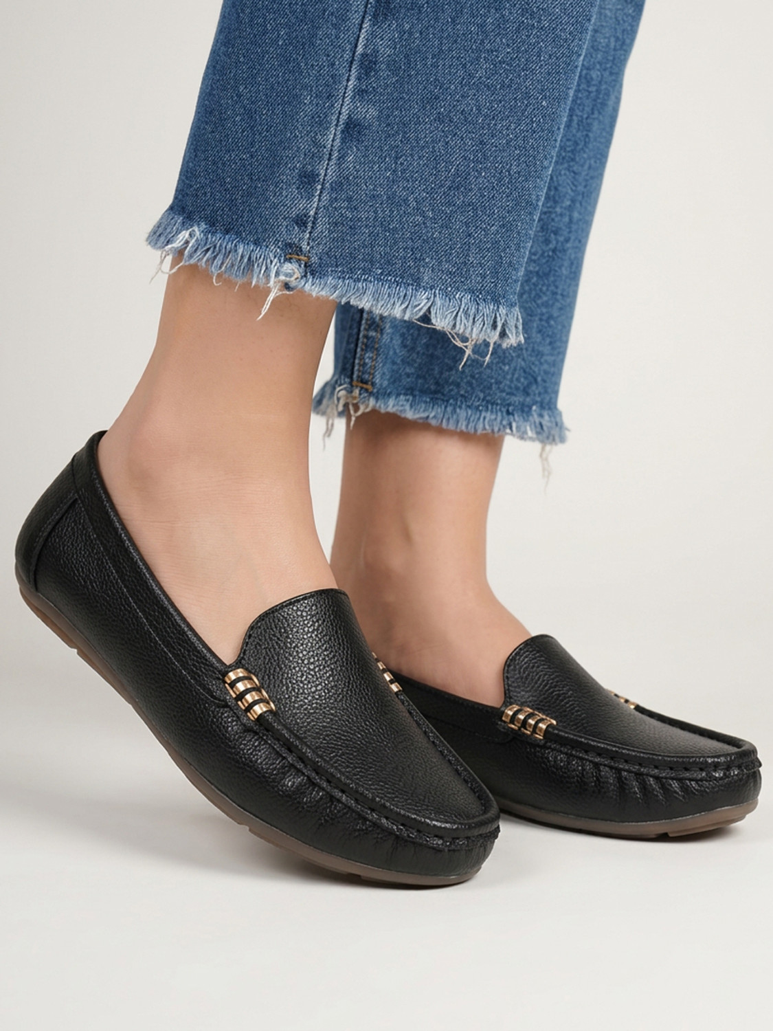 Image of KARADDI Stylish Comfortable Outdoor Loafers For Women (Black , 7)