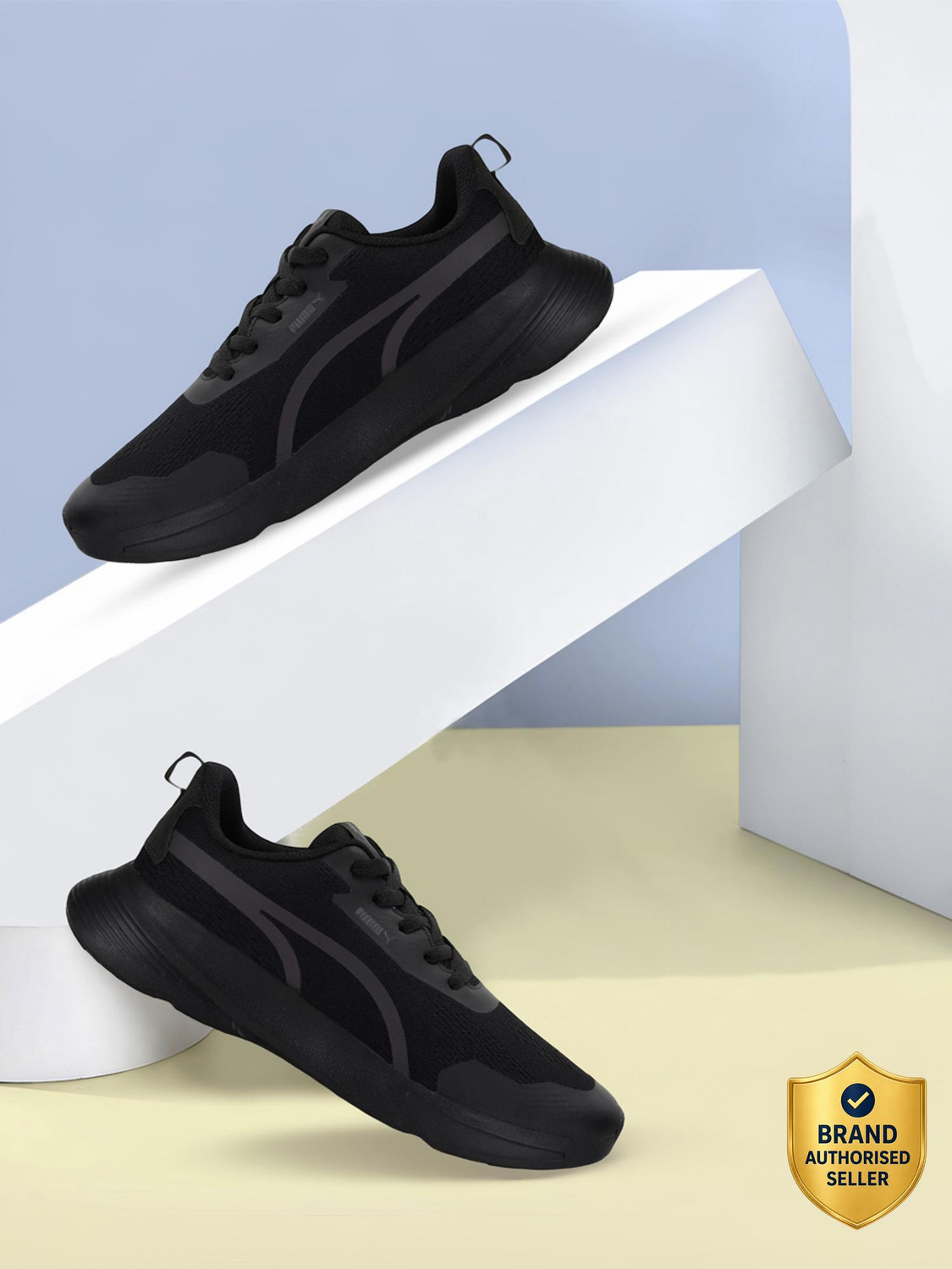 Image of PUMA IV-60 Canvas Shoes For Men (Black , 7.5)