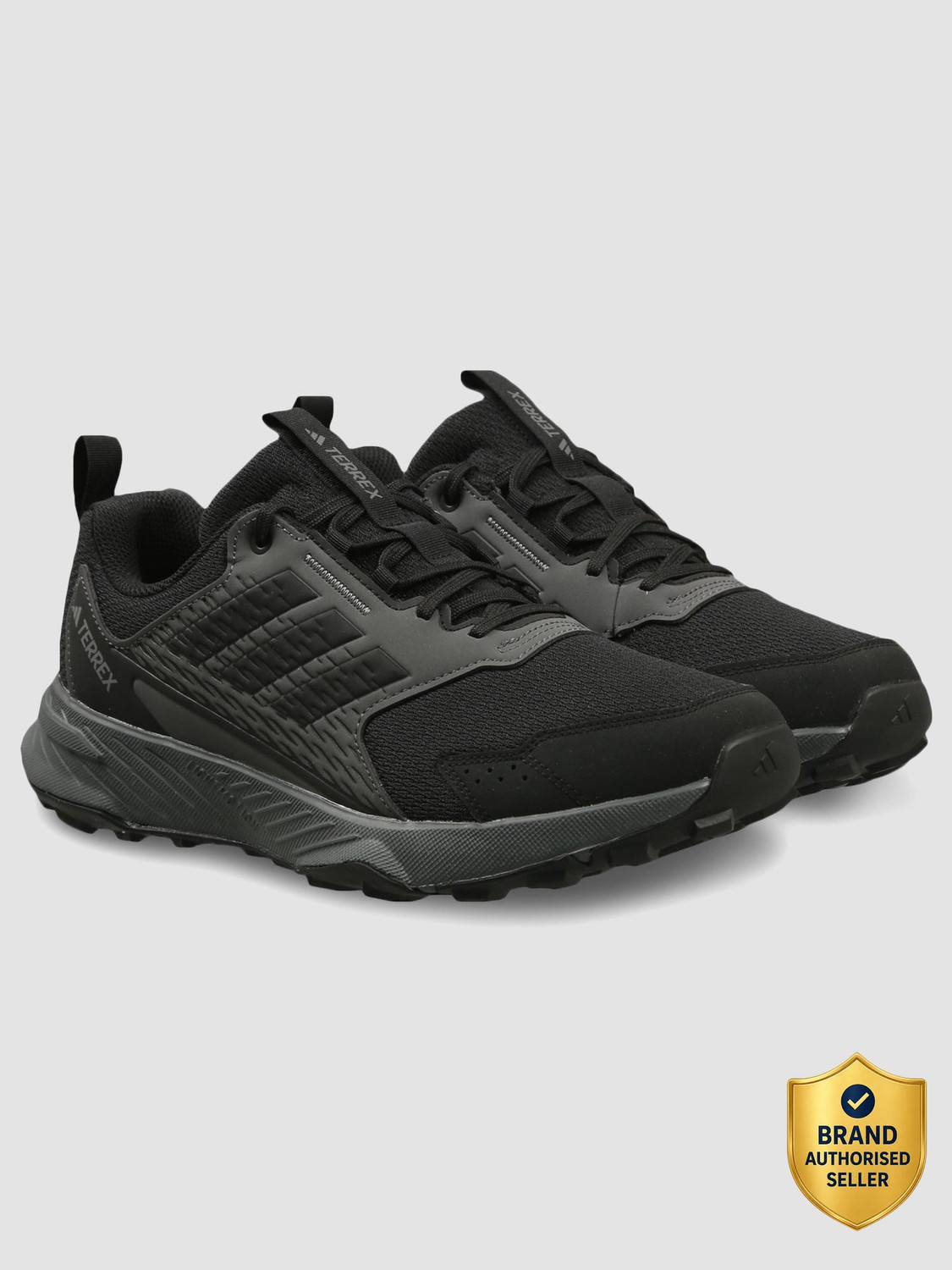 Image of ADIDAS TERREX TRACEFINDER 3 Outdoors For Men (Green , 6)