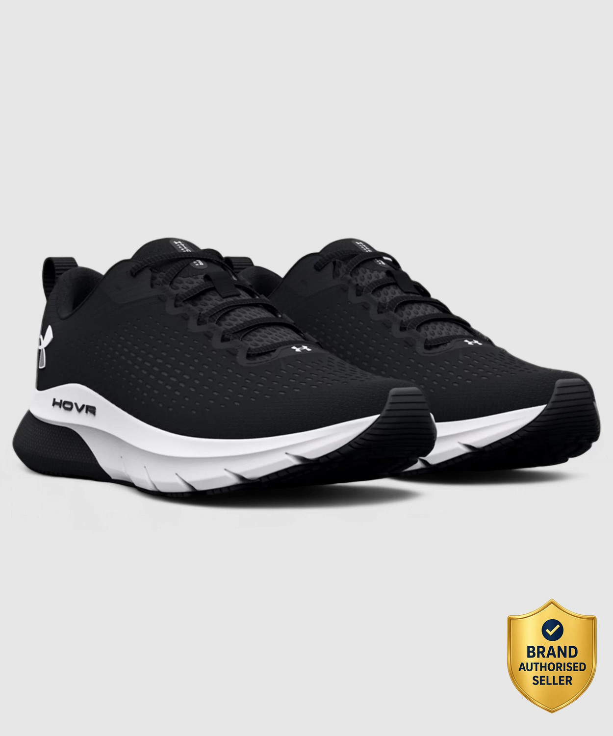 Image of UNDER ARMOUR UA HOVR Phantom 3 Running Shoes For Men (Black , 10)
