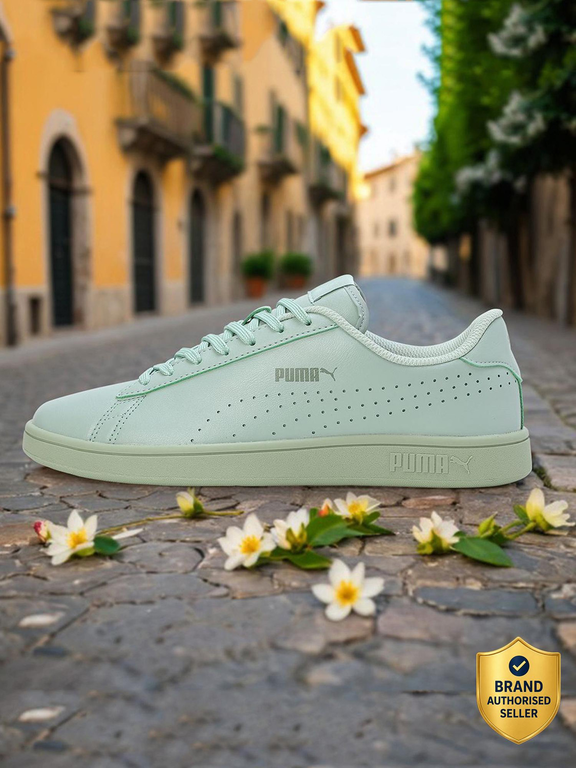 Image of PUMA Smash v2 L Sneakers For Women (Black , 4)
