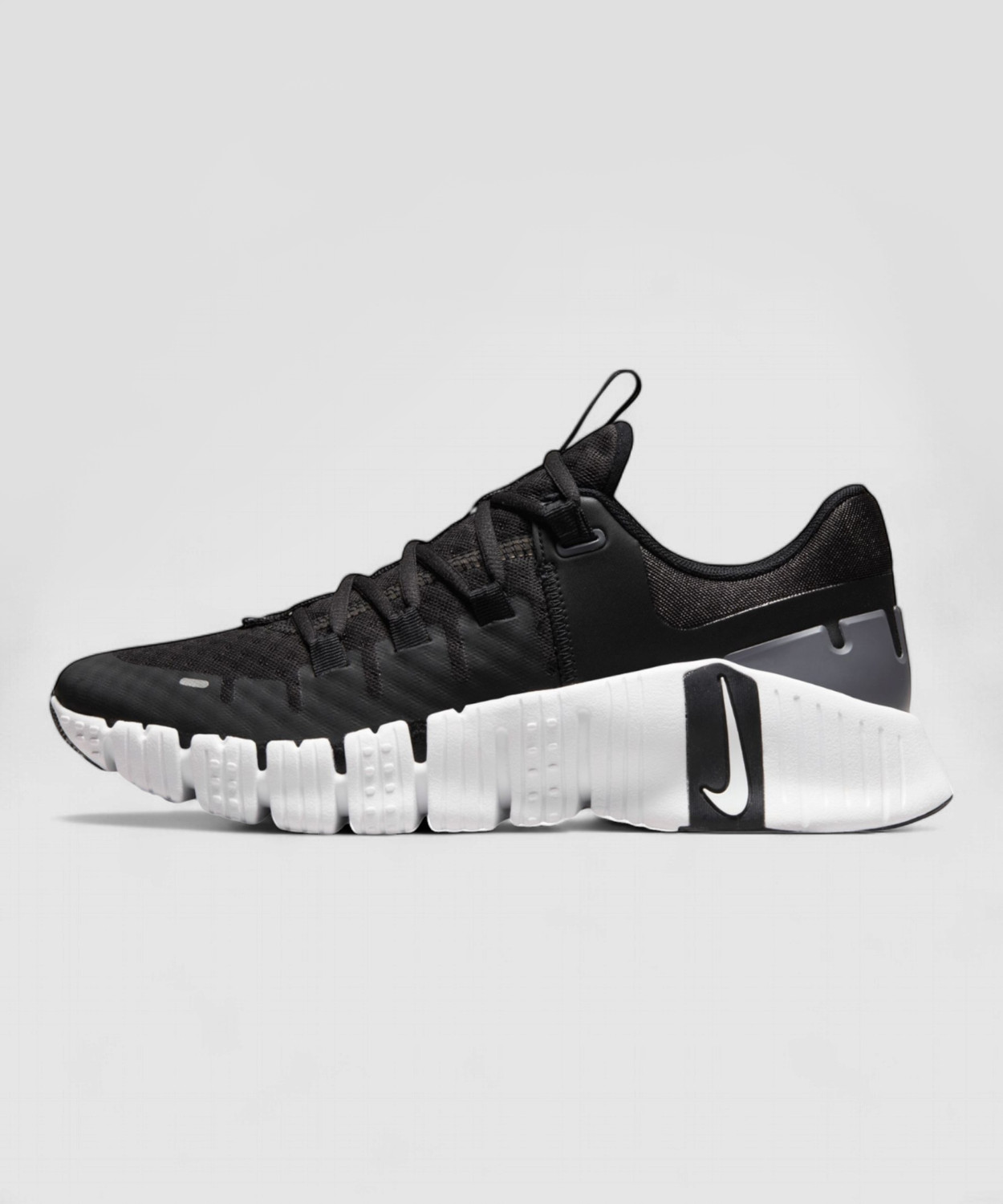 Image of NIKE Free Metcon 5 Training & Gym Shoes For Women (Black , 3)