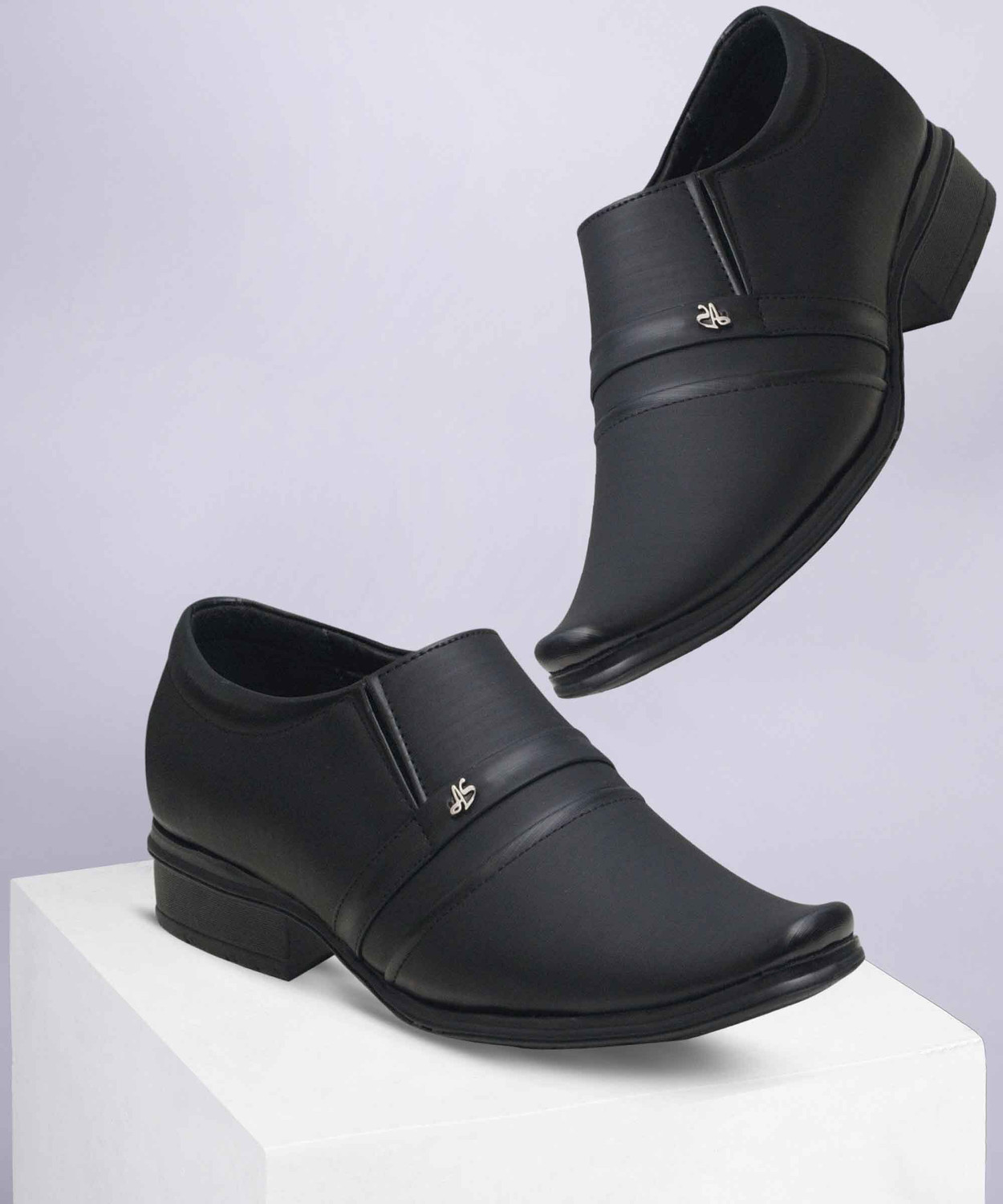Image of Deekada Slip On For Men (Black , 6)
