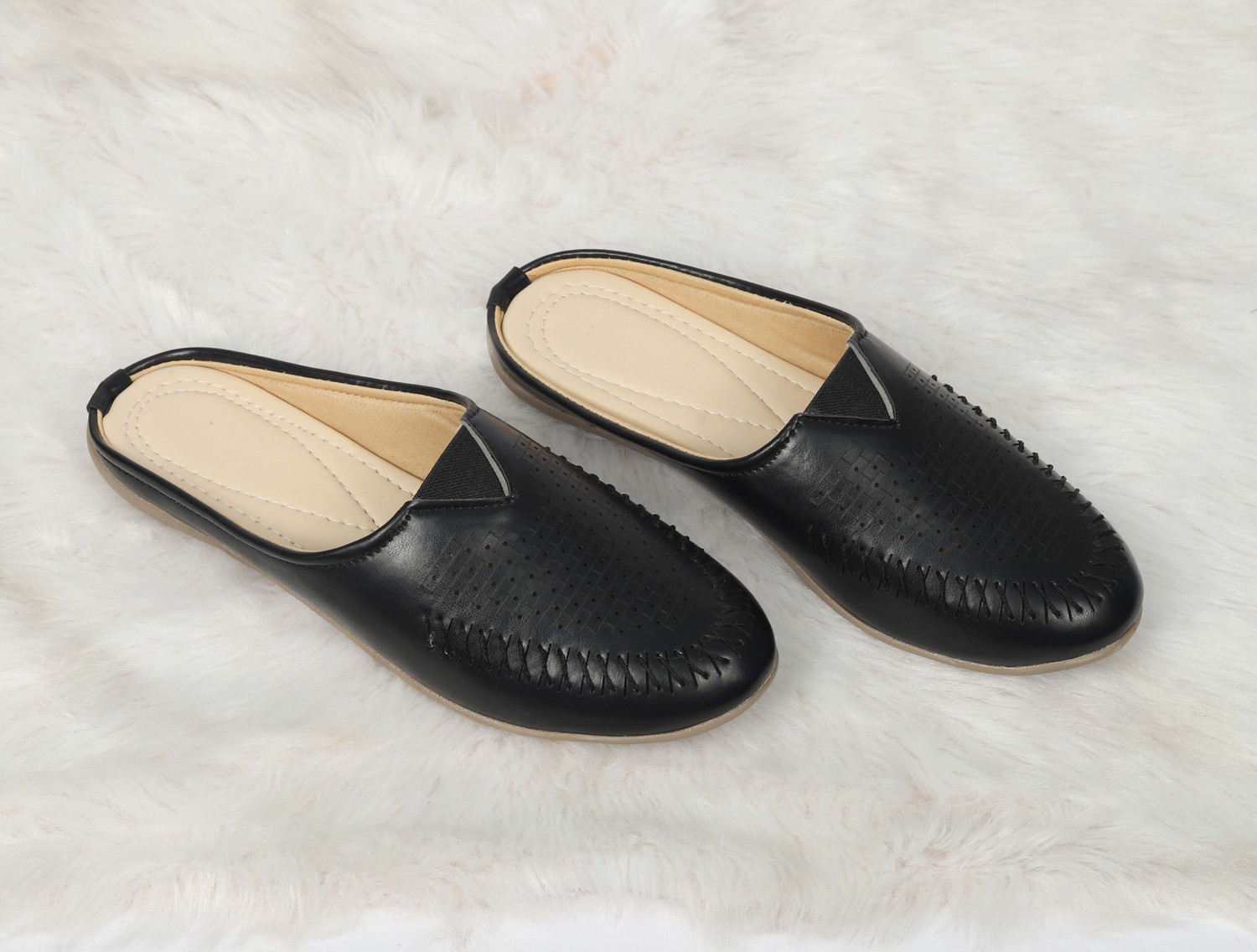 Image of K' Footlance Loafers For Women (Black , 7)
