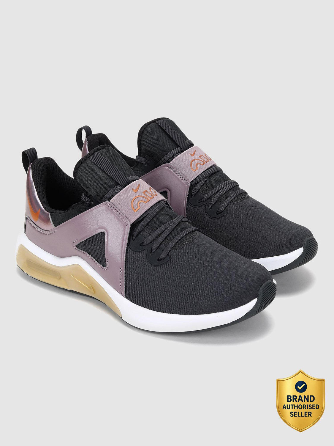 Image of NIKE Running Shoes For Women (Black , 4)