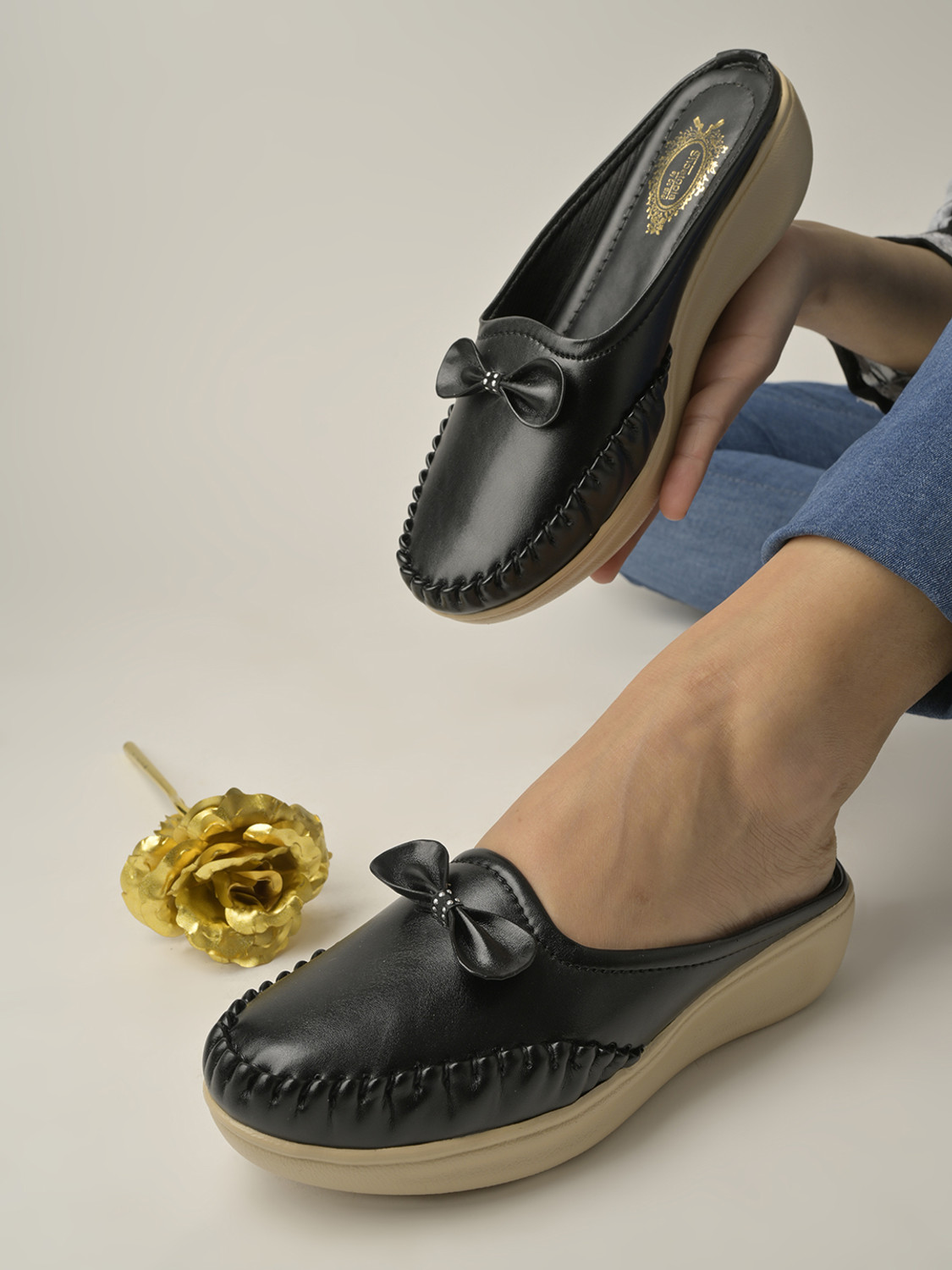 Image of K' Footlance Loafers For Women (Black , 7)