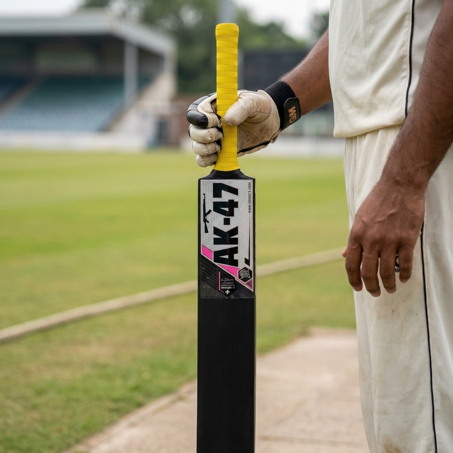 Image of HouseOfCommon Sports Kashmir Willow Scoop Bat (Double Blade Full Size for Play All Tennis Ball Kashmir Willow Cricket Bat For 15+ Yrs (.999 g)