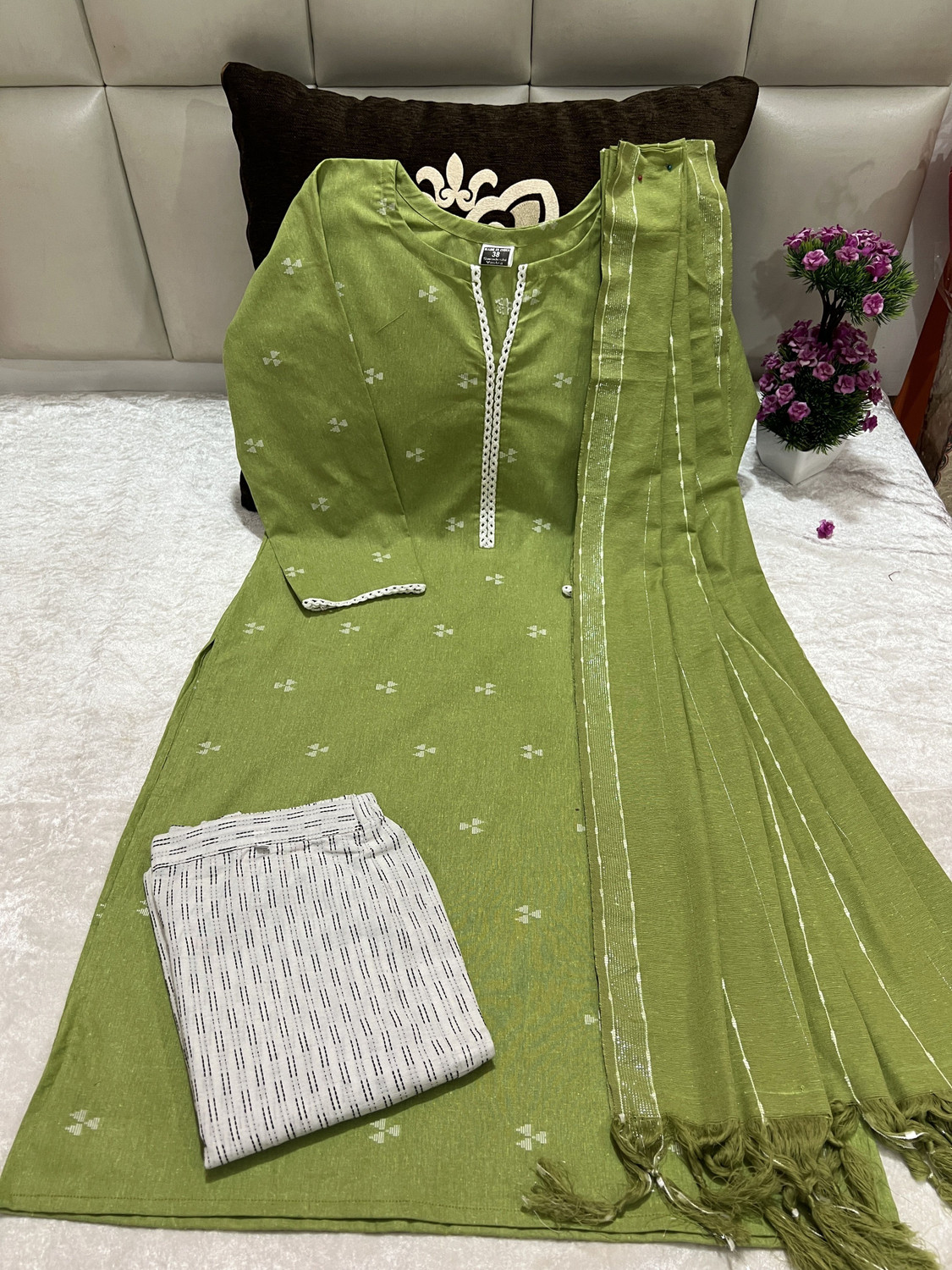 Image of GS Attire Women Cotton Blend Kurti Pant Set