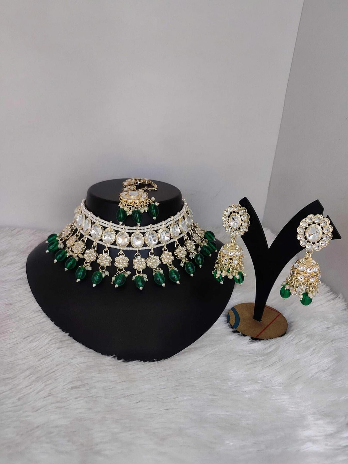 Image of YFJ Alloy Gold-plated White Jewel Set (Pack of 4)