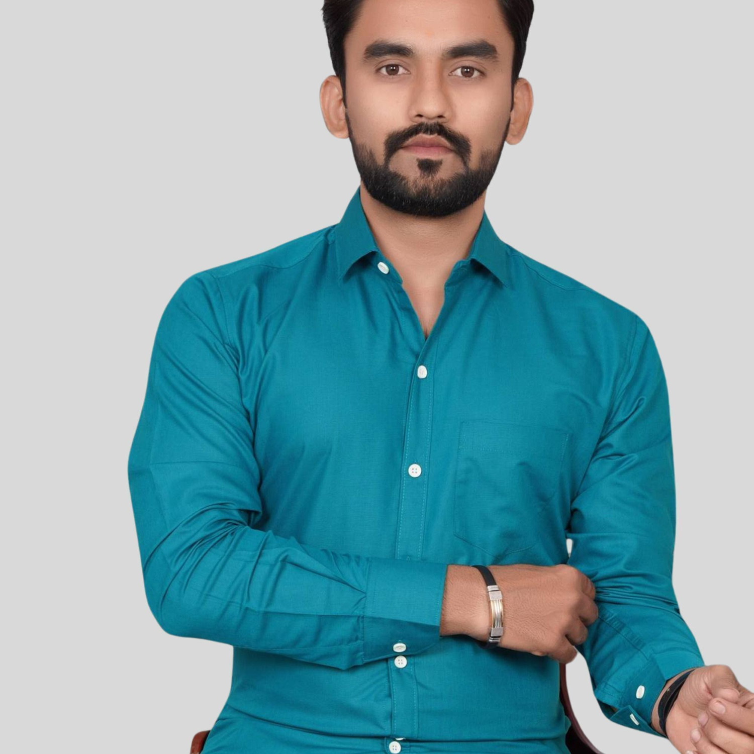 Image of Vexlor Men Regular Fit Solid Spread Collar Casual Shirt