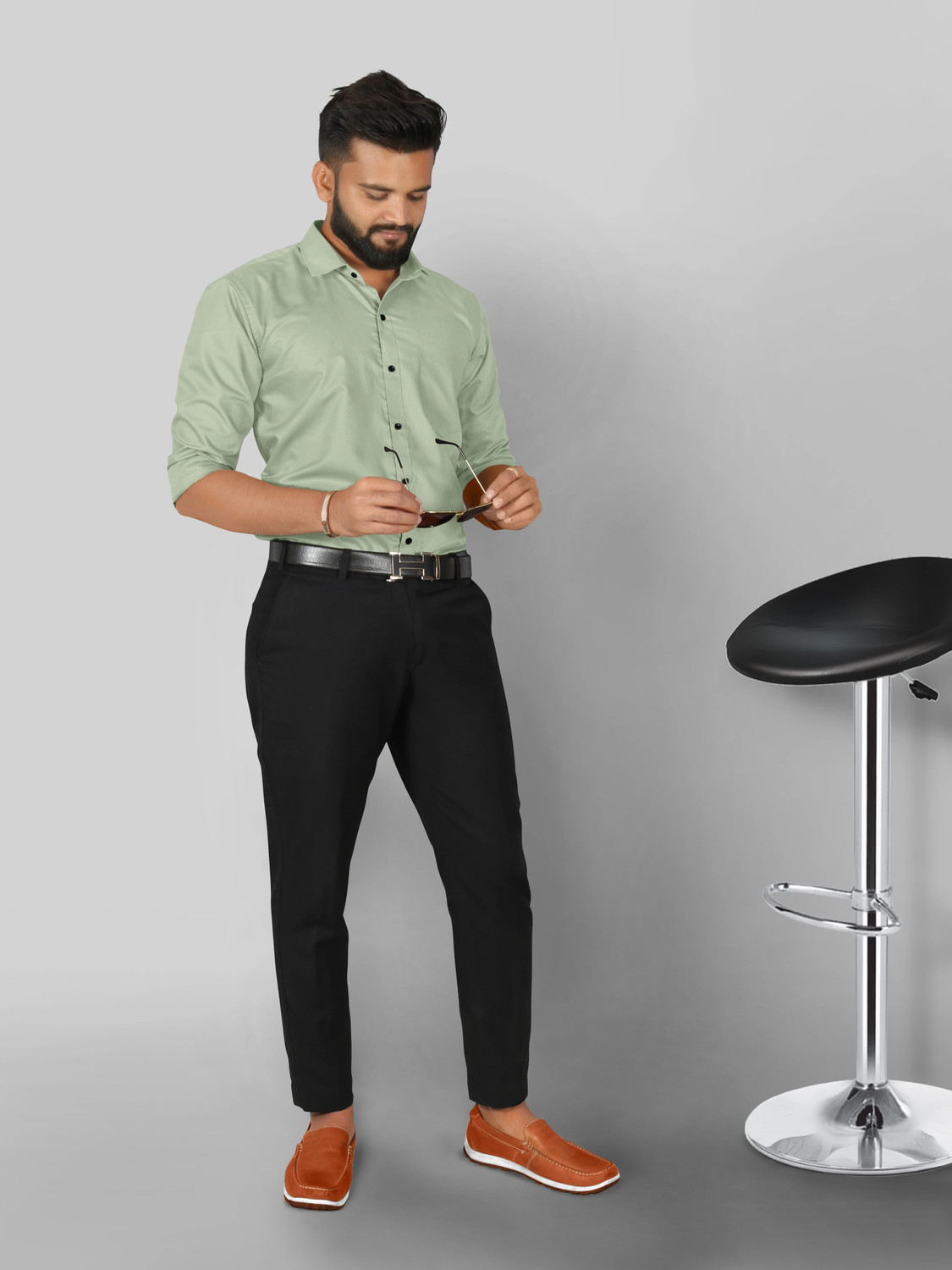 Image of FIBERMILL Men Slim Fit Solid Spread Collar Formal Shirt