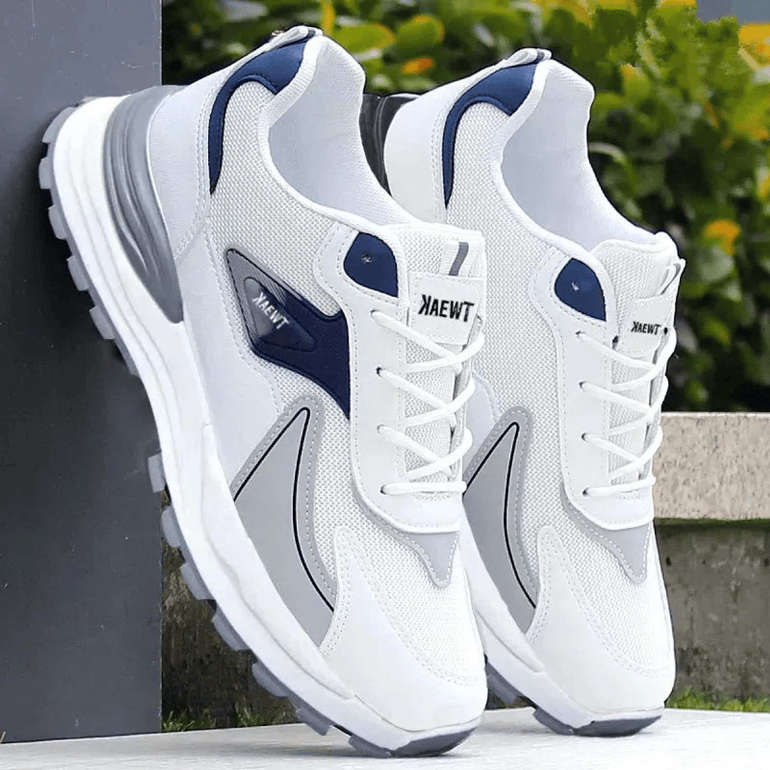 MAFLO White Sneakers