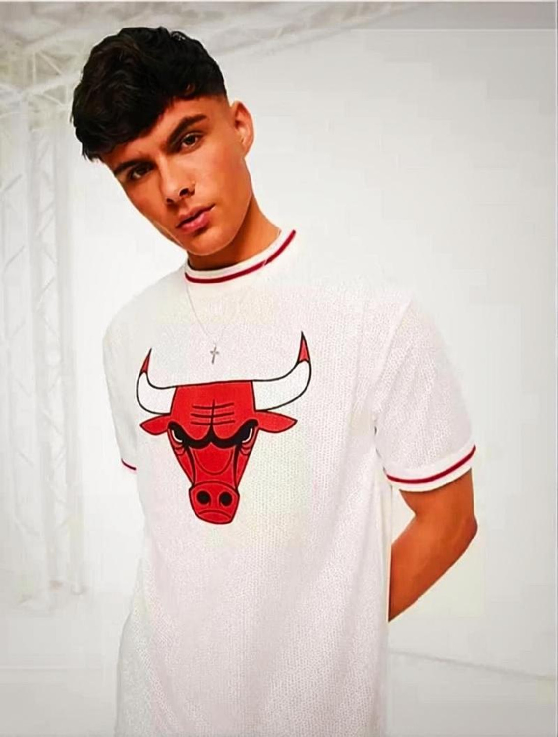 Image of InBy Men Solid Round Neck Cotton Blend Black T-Shirt