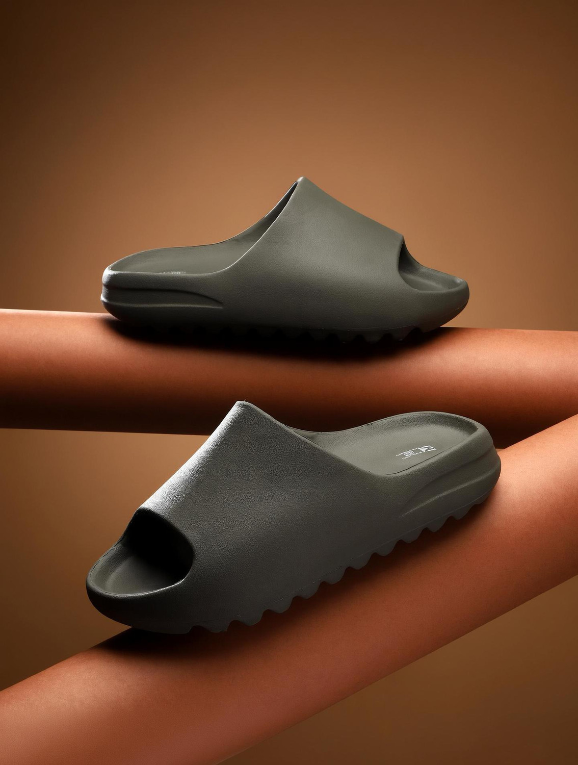 Image of FLITE Men Slides (Black , 10)