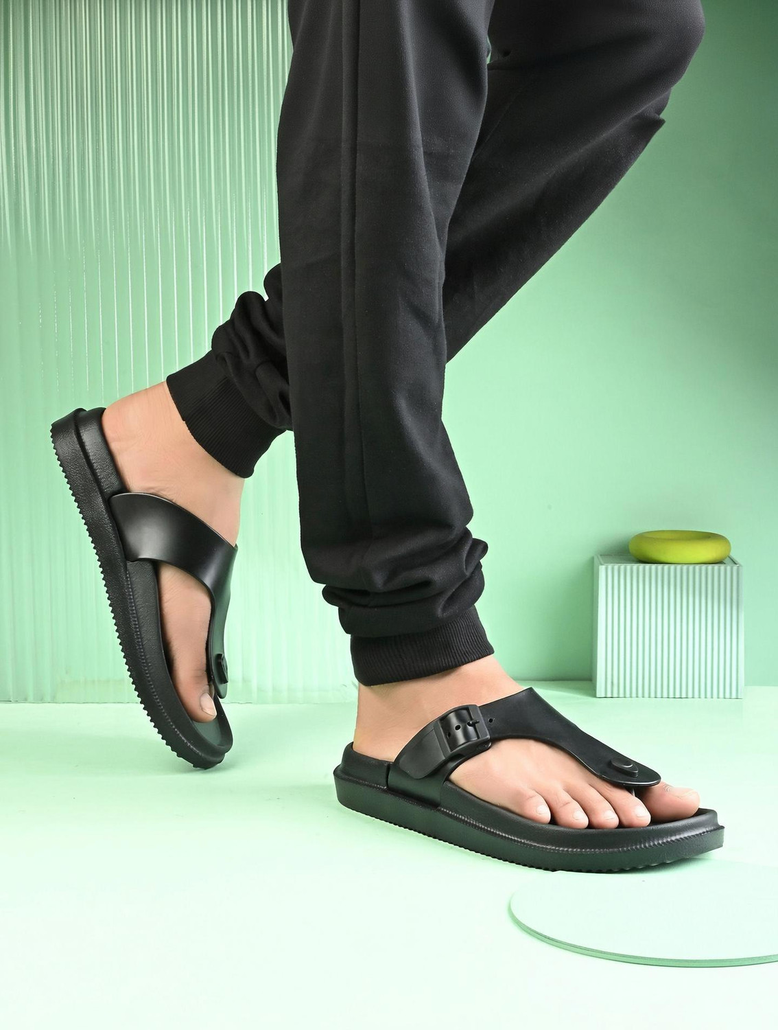 Image of BIRKENSTOCK Men Flip Flops (Black , 7)